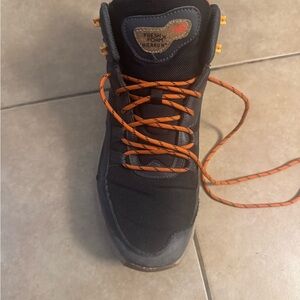 New Balance Men's Boots in Black and Orange